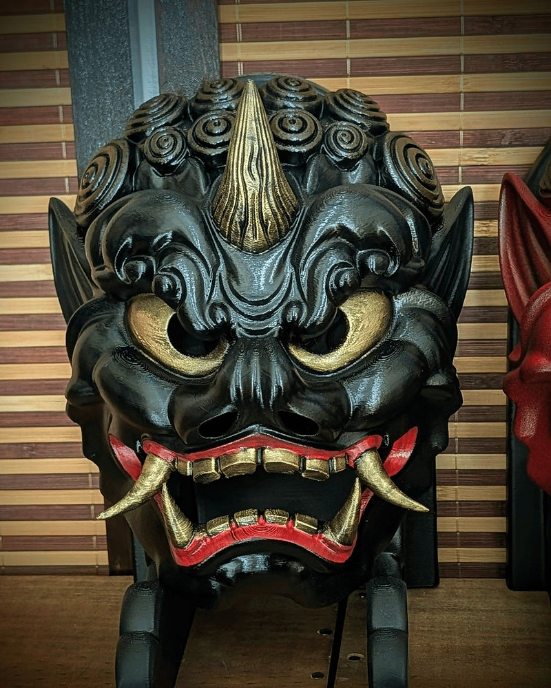 Oni Noir (Kuro-Oni) : signification, symbolisme et masque, masque japonais fait main Dai Yokai en Bretagne