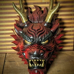 masque dragon Ryū rouge japonais fait main Dai Yokai