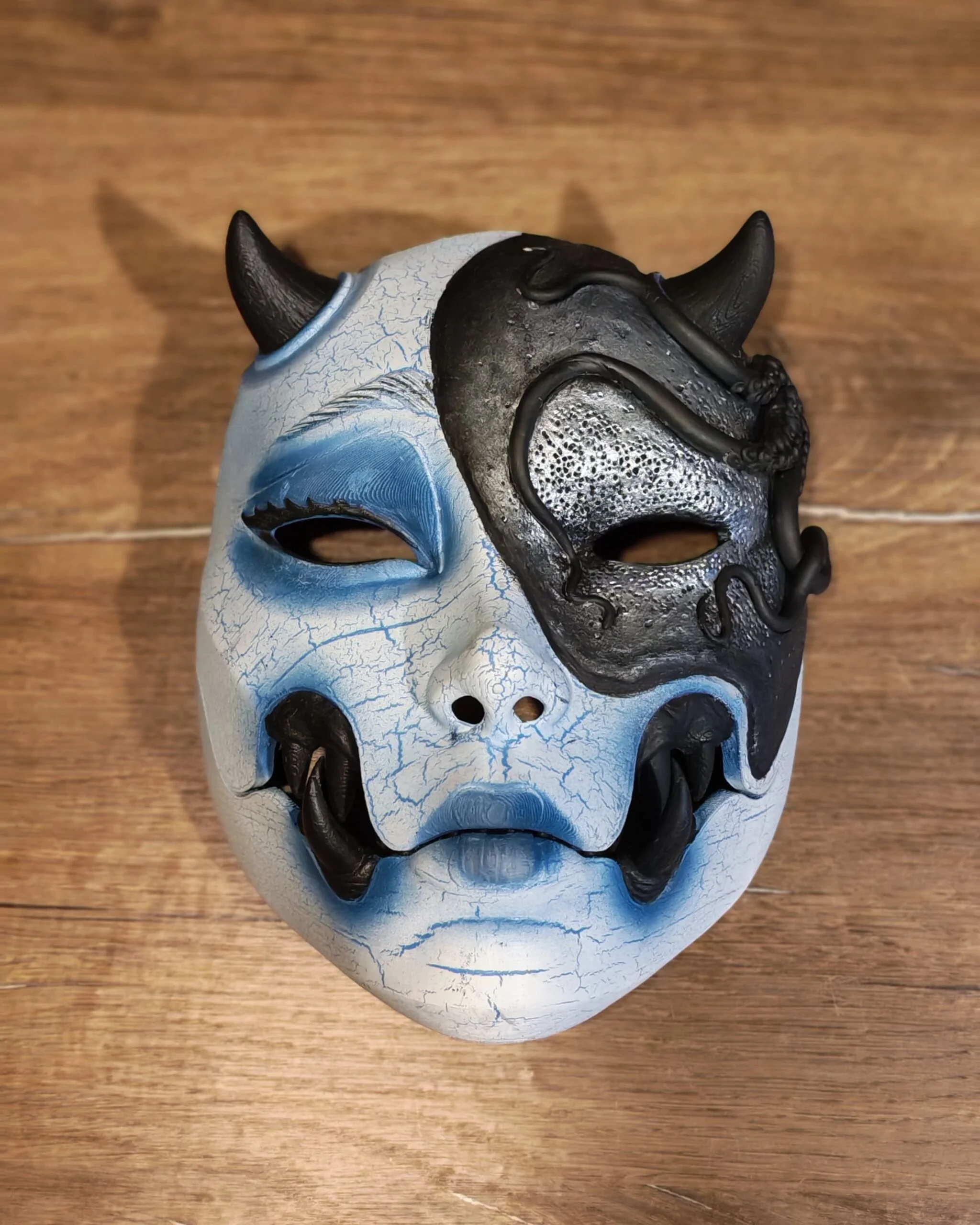 Masque Kuchisake x Adopte ton Poulpe Collab, masque japonais fait main par Dai Yokai, vue produit 7