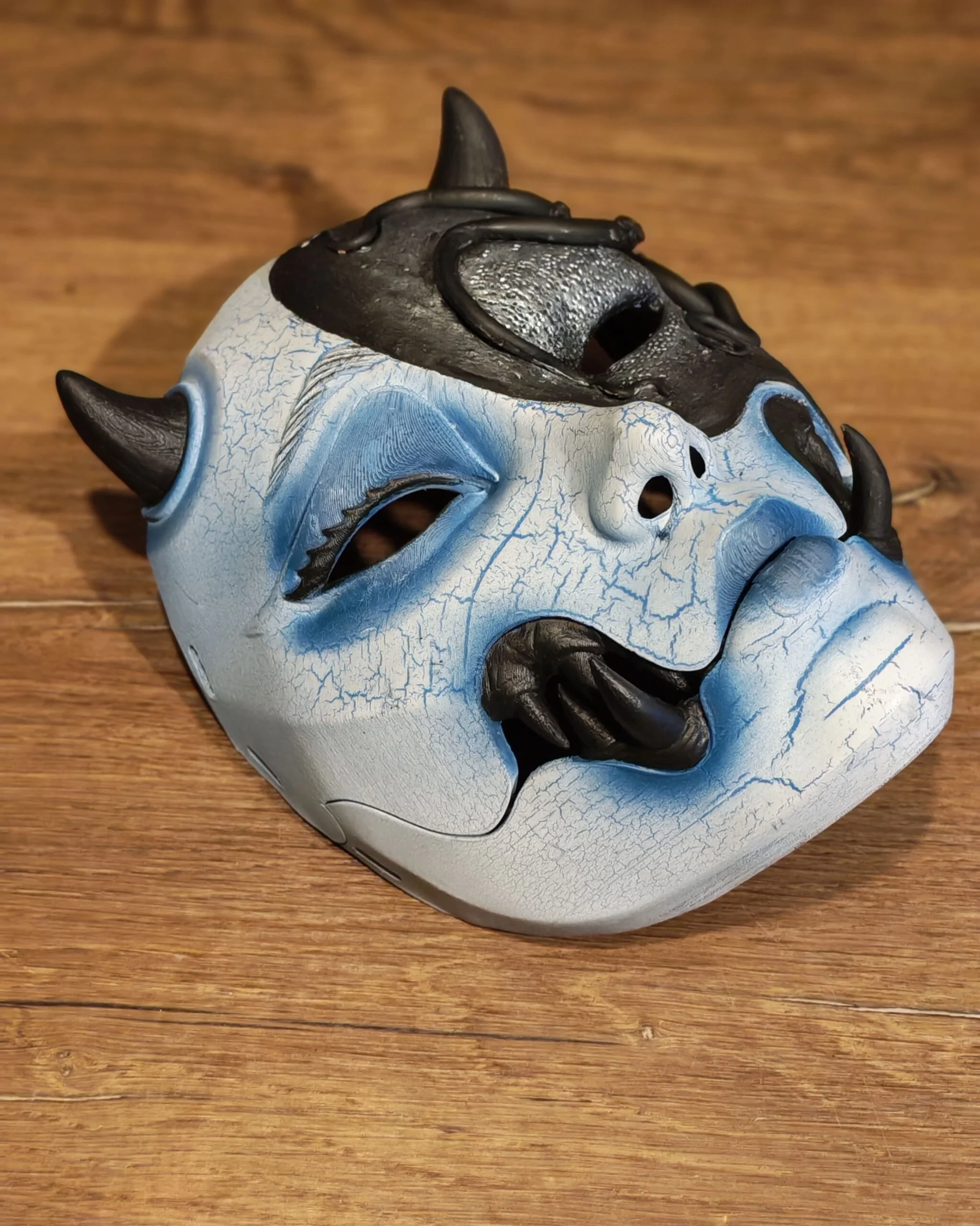 Masque Kuchisake x Adopte ton Poulpe Collab, masque japonais fait main par Dai Yokai, vue produit 9