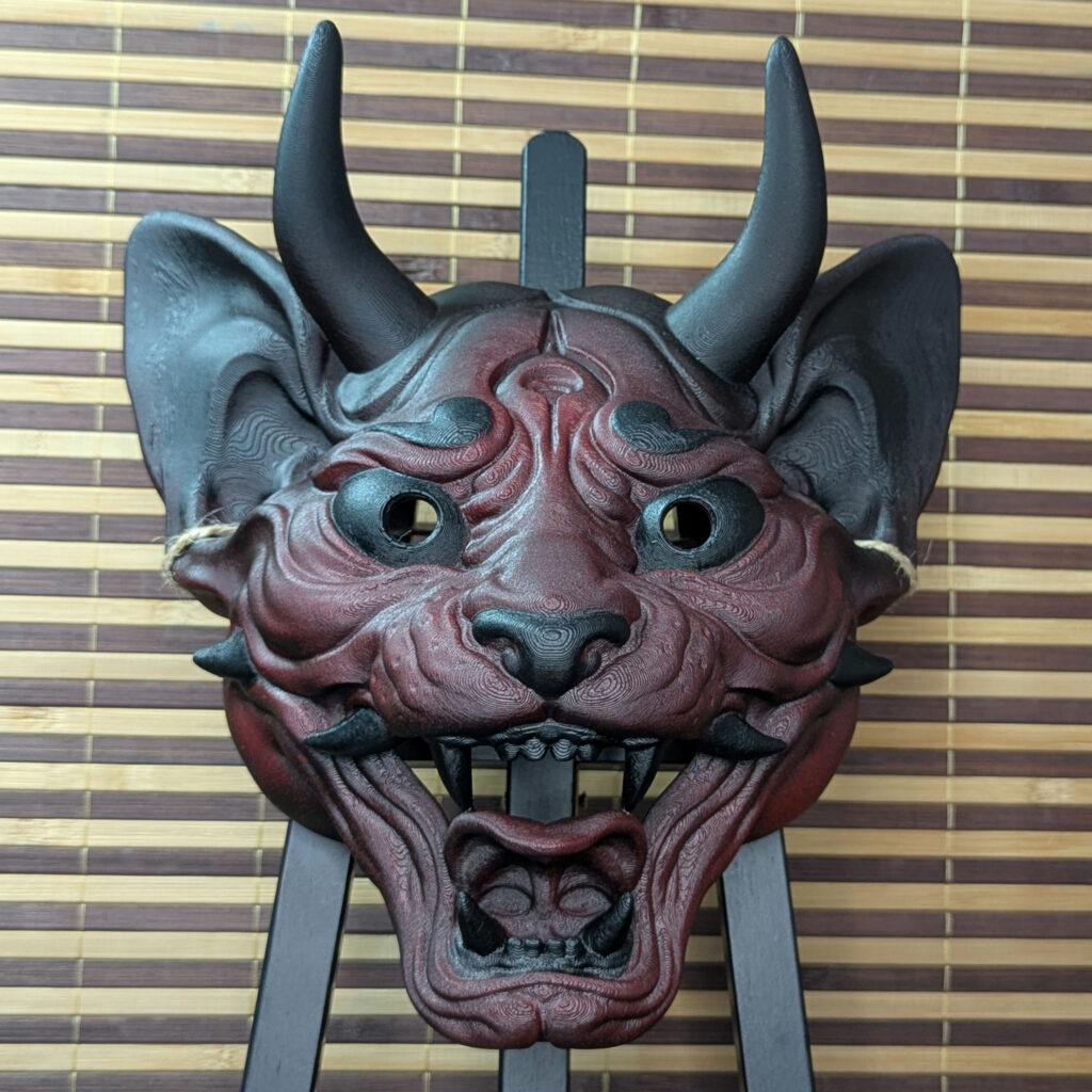 Masque intégral Neko Hannya chat démon japonais bleu et rouge.