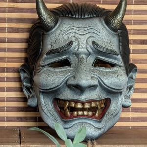 Masque Oni Salaryman, masque japonais fait main par Dai Yokai