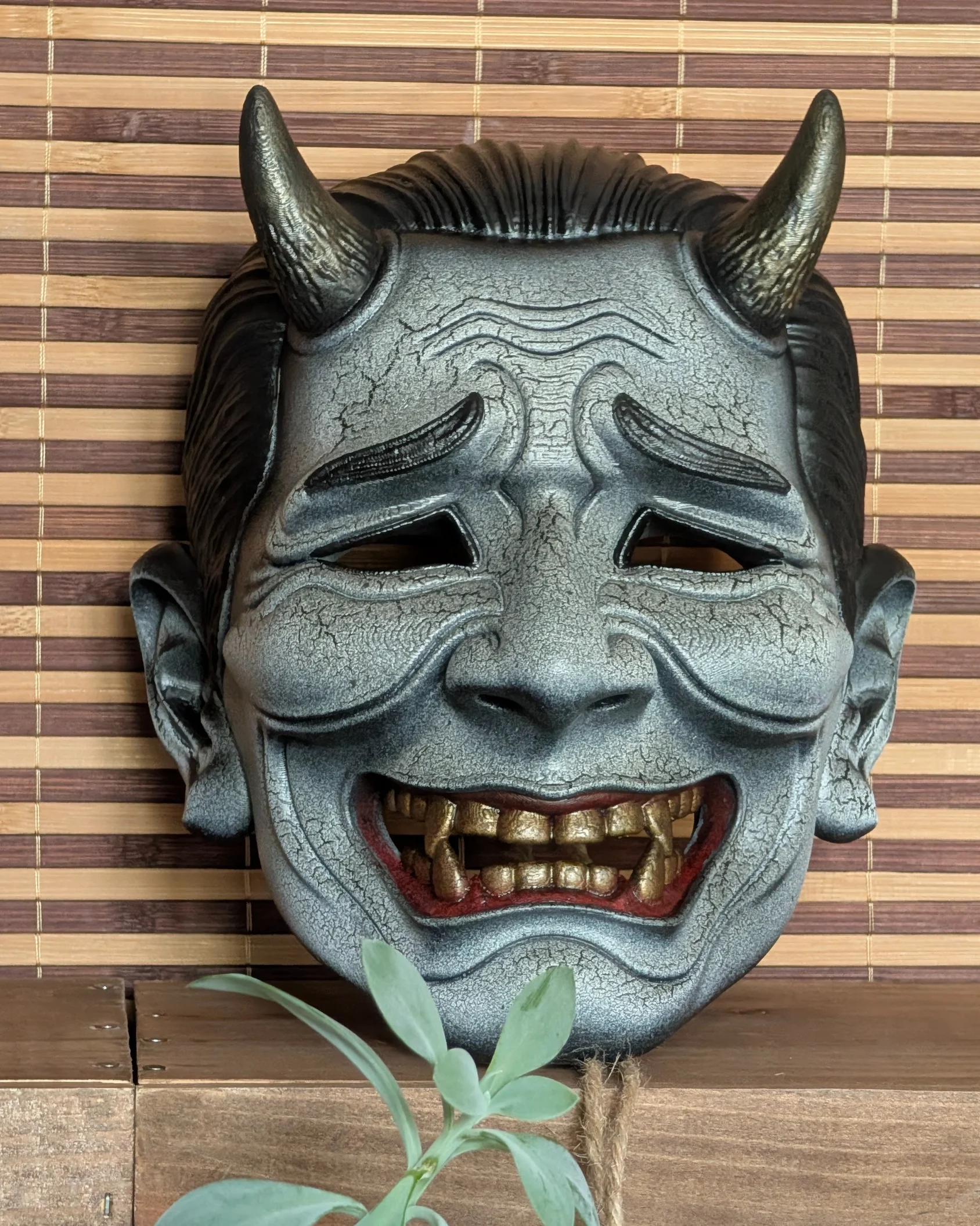 Masque Oni Salaryman rouge fait main, démon japonais original Dai Yokai